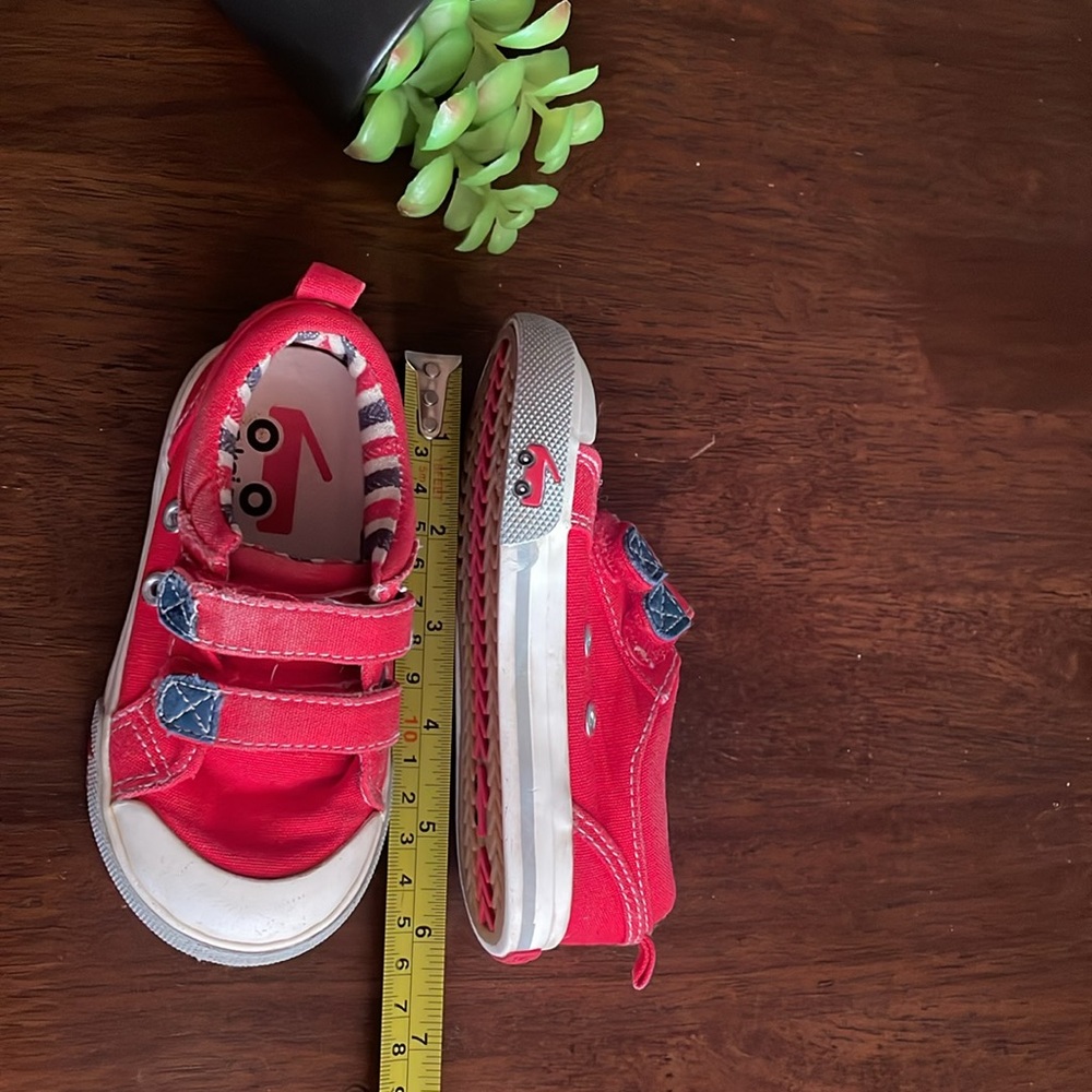 See Kai Run Stevie Red, white & Grey Sneakers Shoes Size 6.5 - Picture 8 of 11
